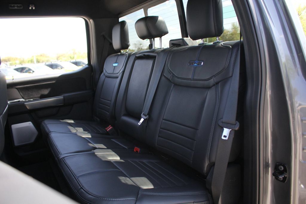 Used 2026 Ford F450 Platinum w/ FX4 Off-Road Package AWD/4WD image 28
