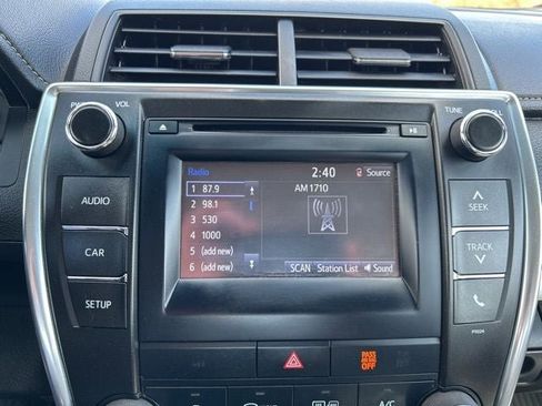 Used 2016 Toyota Camry SE image 24