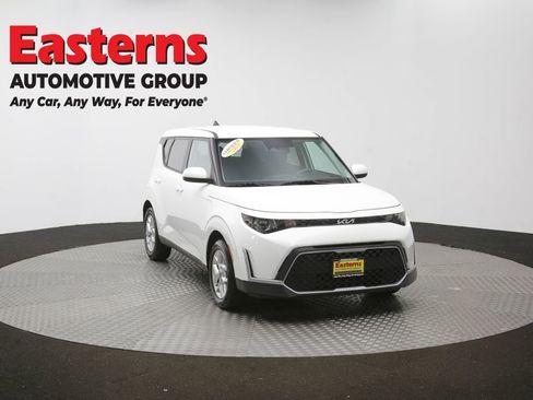 Used 2024 Kia Soul LX w/ Option Group 015 FWD image 48