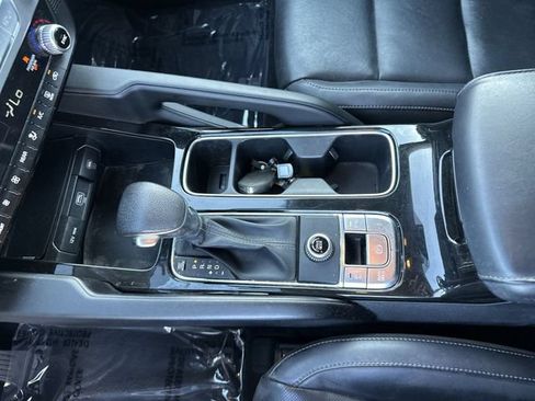 Used 2024 Kia Telluride LX FWD image 22