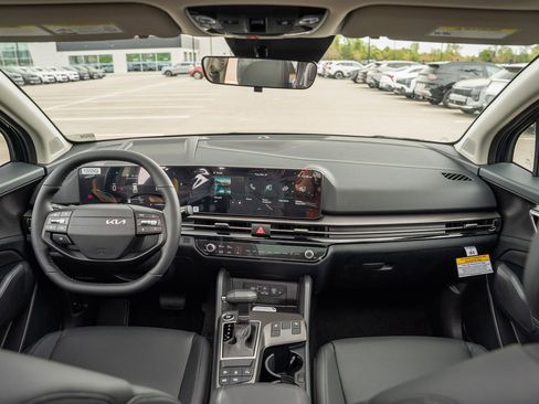 New 2026 Kia Sportage EX FWD image 20