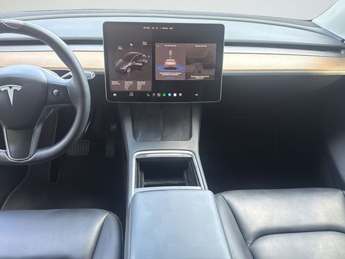 Used 2023 Tesla Model Y AWD image 11