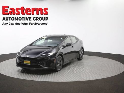 Used 2025 Toyota Prius LE FWD image 52