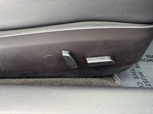 Used 2021 Tesla Model 3 Performance image 32