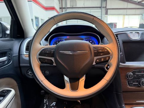 Used 2015 Chrysler 300 C Platinum w/ Harman/Kardon Audio Group RWD image 22