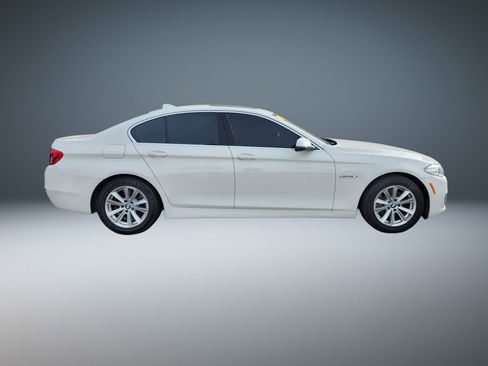 Used 2015 BMW 528i image 2