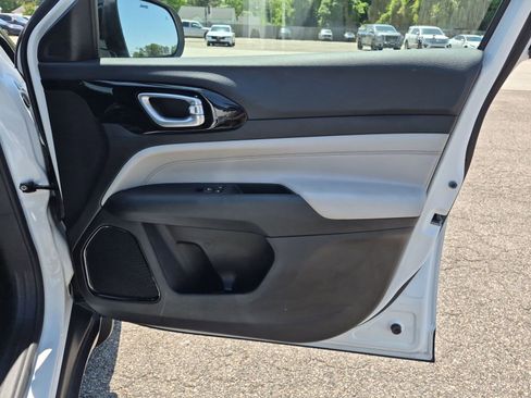 Used 2023 Jeep Compass Limited AWD/4WD image 26