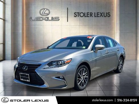 Used 2017 Lexus ES 350 w/ Navigation System Package FWD image 2