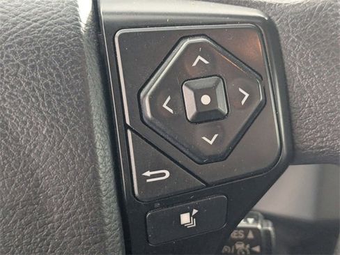 Used 2018 Toyota Tacoma SR w/ SR Convenience Package image 16