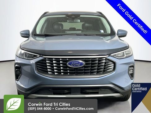 Used 2025 Ford Escape Platinum image 4