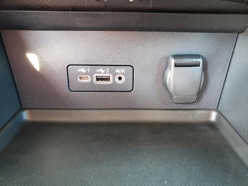 Certified 2021 Nissan Sentra SR w/ Trunk Package image 33