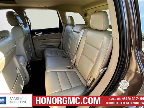 Used 2017 Jeep Grand Cherokee Limited image 22