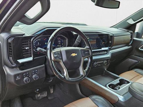 Certified 2024 Chevrolet Silverado 2500 High Country image 9