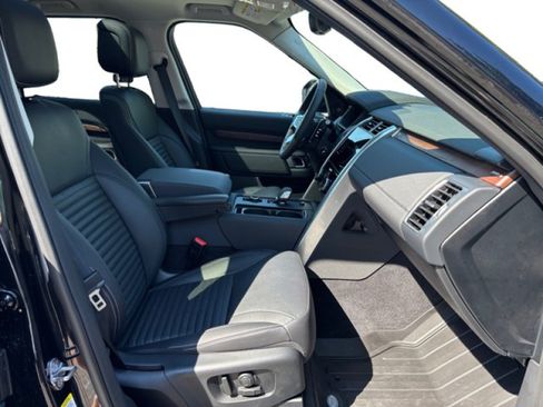 Certified 2024 Land Rover Discovery S AWD/4WD image 20