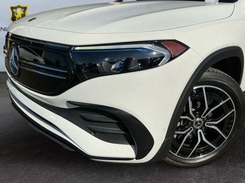 Used 2023 Mercedes-Benz EQB 300 4MATIC SUV image 9