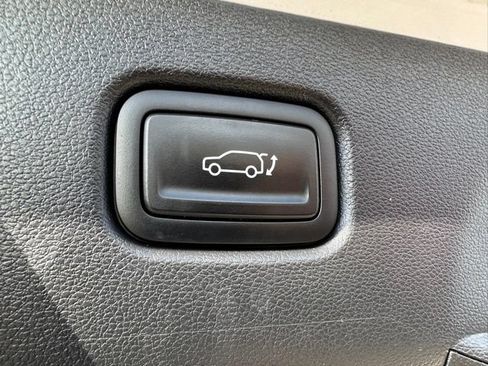 Used 2024 Hyundai Kona Limited AWD/4WD image 11