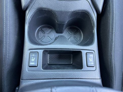 Used 2017 Nissan Rogue SV FWD image 30