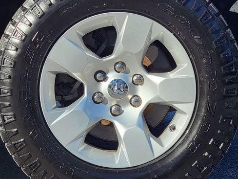 Certified 2020 RAM 1500 Big Horn image 17