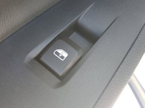 New 2026 Jeep Compass Latitude image 17