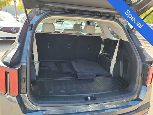 Used 2024 Kia Sorento S w/ Panoramic Sunroof Package FWD image 15
