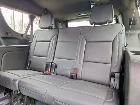 Used 2025 GMC Yukon XL Denali image 11