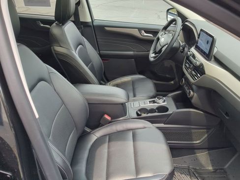 Used 2022 Ford Escape SEL w/ Technology Package image 17