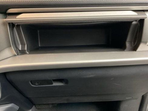 Used 2024 Ford Expedition XLT image 31