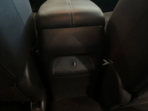 Used 2024 Nissan Sentra SV image 24