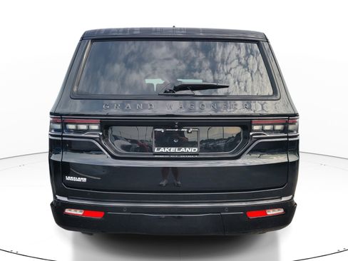 Used 2025 Jeep Grand Wagoneer Series III w/ Rear Seat Video Group 1 AWD/4WD image 5