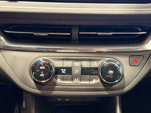 Used 2024 Buick Envista Preferred w/ Convenience I Package FWD image 14