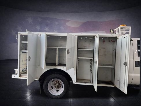 Used 2014 Ford F550 4x4 Crew Cab Super Duty image 18