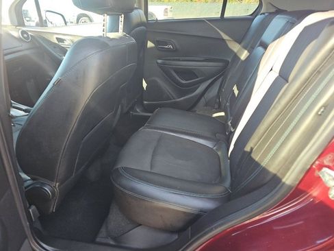 Used 2016 Chevrolet Trax LT w/ LT Sun and Sound Package image 12