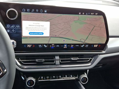 New 2025 Chevrolet Equinox EV RS w/ Convenience Package II image 16