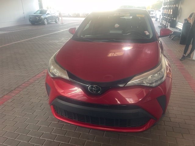 Used 2020 Toyota C-HR LE FWD image 2