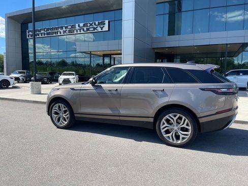 Used 2018 Land Rover Range Rover Velar R-Dynamic SE AWD/4WD image 4