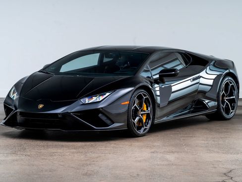 Used 2022 Lamborghini Huracan EVO RWD image 4