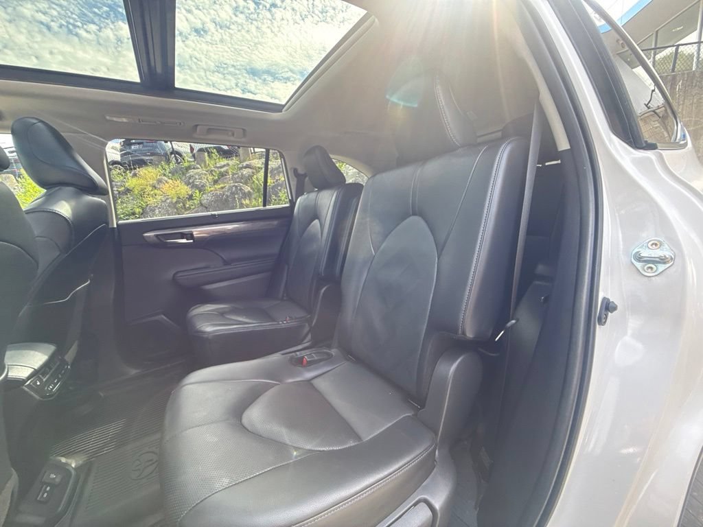 Used 2024 Toyota Highlander Platinum AWD/4WD image 20