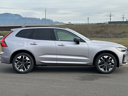New 2026 Volvo XC60 B5 Plus w/ Climate Package AWD/4WD image 2