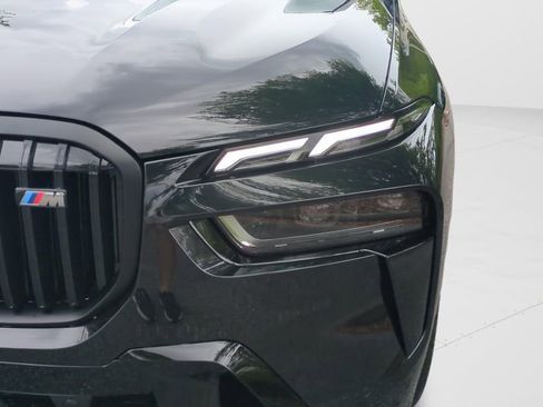 New 2026 BMW X7 M60i image 17