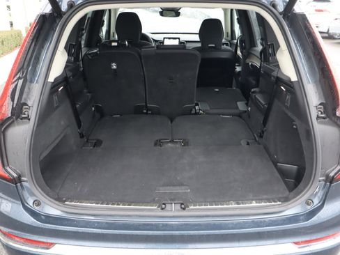Used 2025 Volvo XC90 B6 Plus image 32