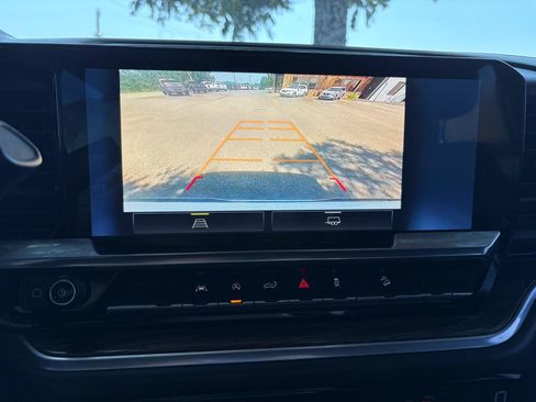 Used 2022 Chevrolet Silverado 1500 RST AWD/4WD image 27
