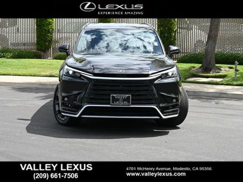 Used 2025 Lexus TX 500h AWD w/ Technology Package image 2