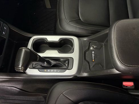 Used 2019 Chevrolet Colorado ZR2 image 33