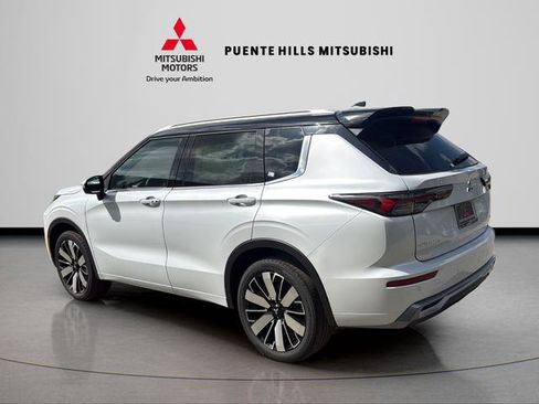 New 2026 Mitsubishi Outlander SEL FWD image 7
