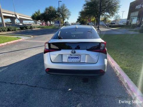 Used 2019 Toyota Prius Limited image 5