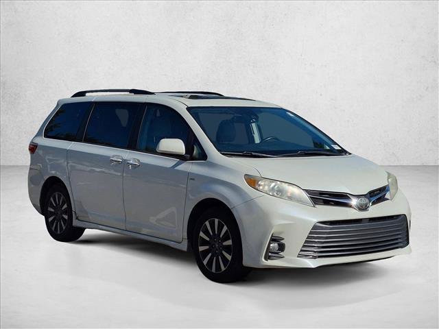 Used 2018 Toyota Sienna XLE w/ Carpet Mat Package AWD/4WD image 3