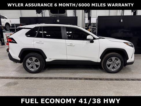 Used 2025 Toyota RAV4 XLE w/ Convenience Package image 2
