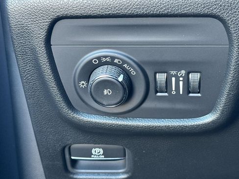 New 2025 Jeep Grand Cherokee L Limited w/ Trailer Tow Package image 32