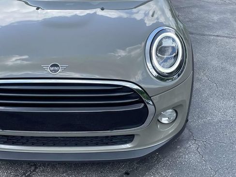 Used 2019 MINI Cooper 2-Door Hardtop w/ Storage Package FWD image 7