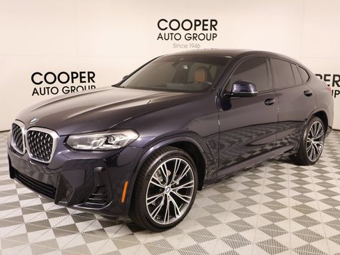 Used 2023 BMW X4 xDrive30i w/ M Sport Package AWD/4WD image 11